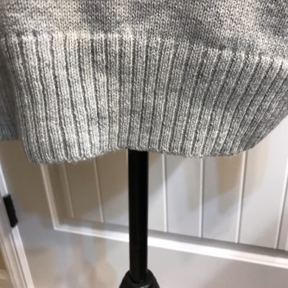 ⚪️GAP Polka Dot Sweater - Picture 8 of 9